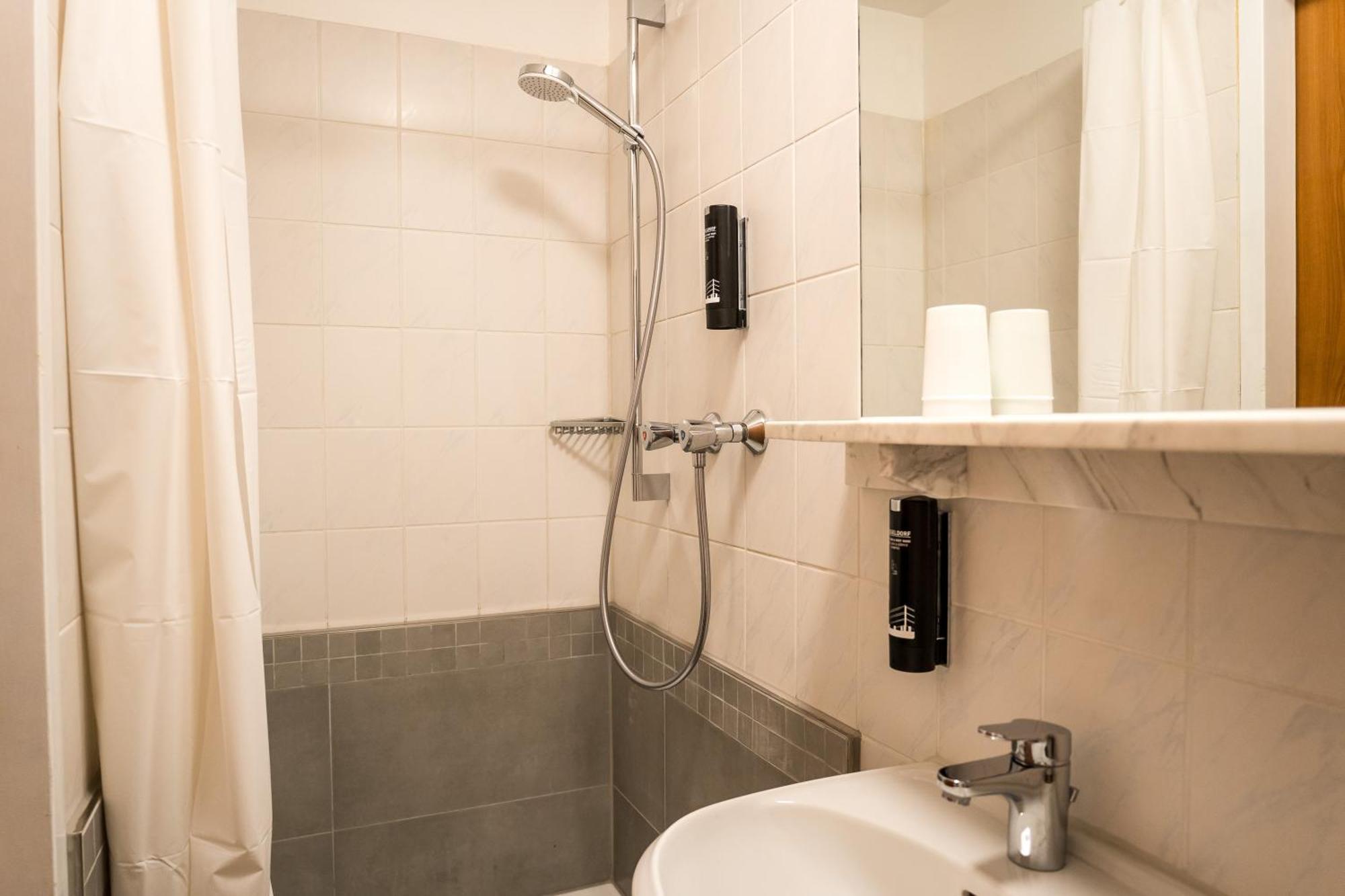 Antares Aparthotel Dusseldorf