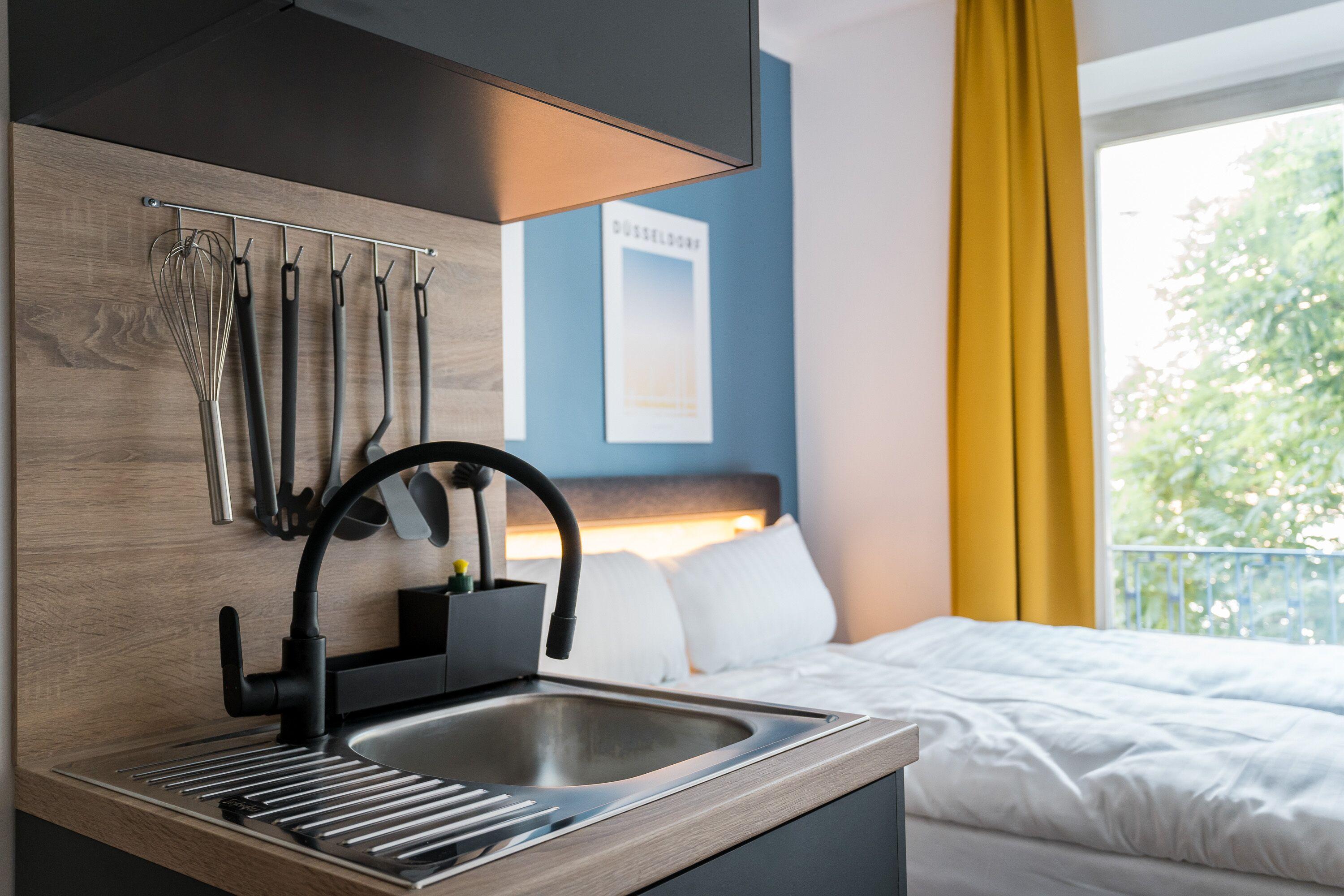 Antares Aparthotel 3*